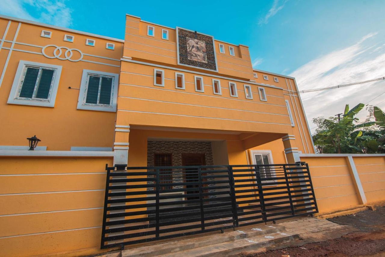 Saffron Vilva Hotel Pondicherry Exterior photo