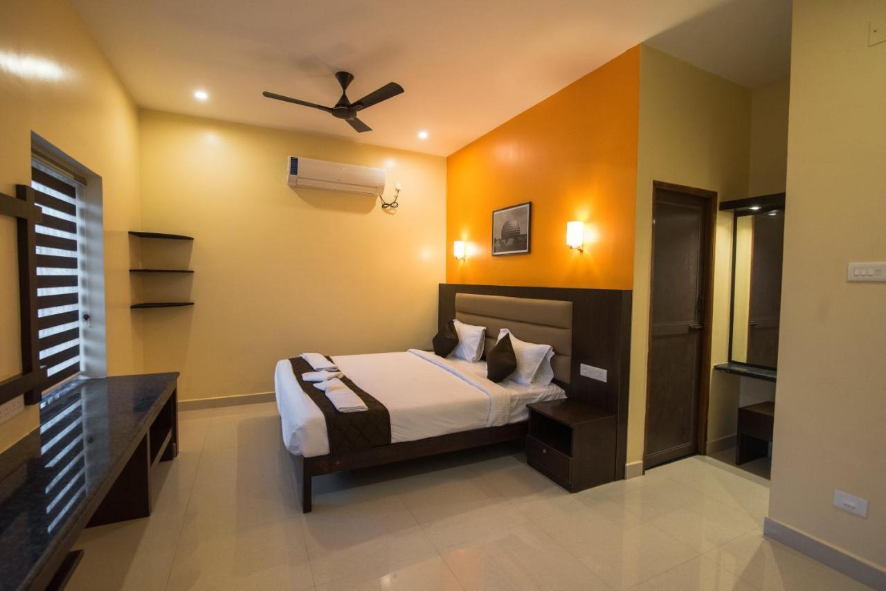 Saffron Vilva Hotel Pondicherry Exterior photo
